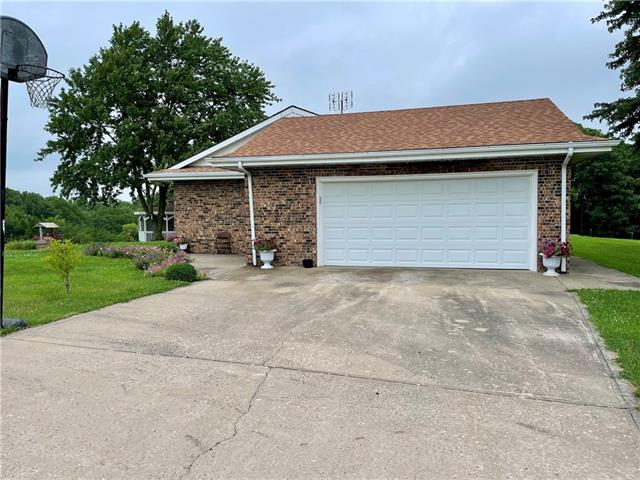 25157 Us 69 Hw, Altamont, MO 64620