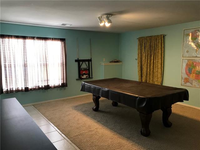 38519 Hedge Ln, Fontana, KS 66026