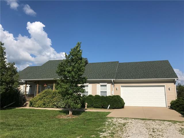 38519 Hedge Ln, Fontana, KS 66026