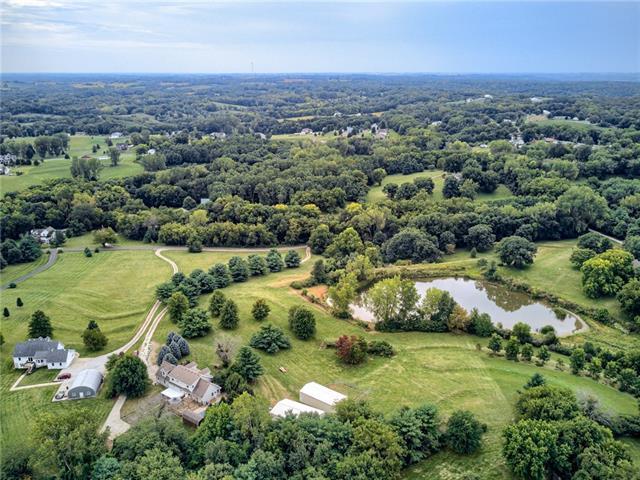 2501 SE Galvin Rd, St Joseph, MO 64504