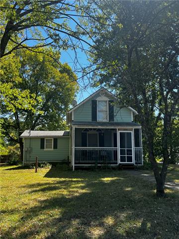 1209 Gambrell St, Greenwood, MO 64034