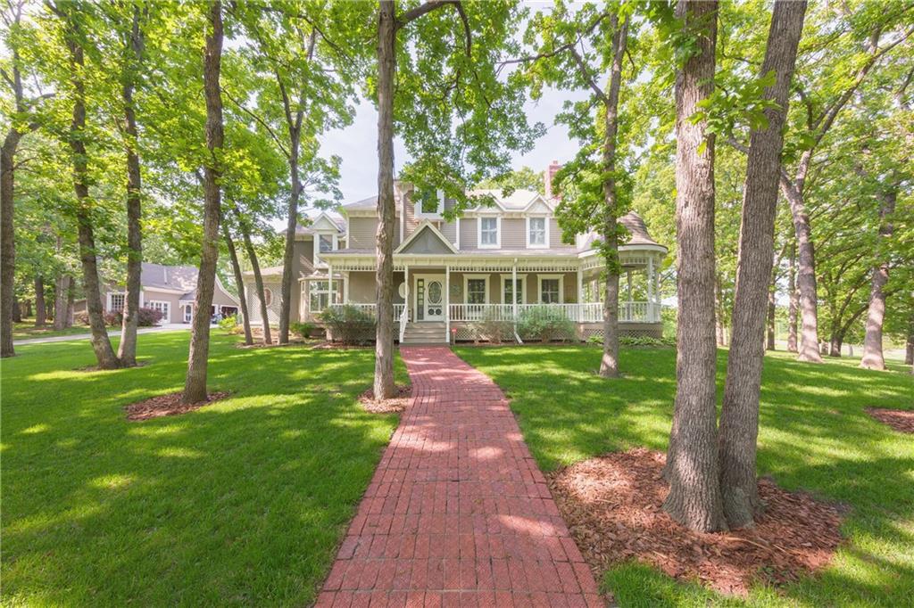 1100 S 130th St, Bonner Springs, KS 66012