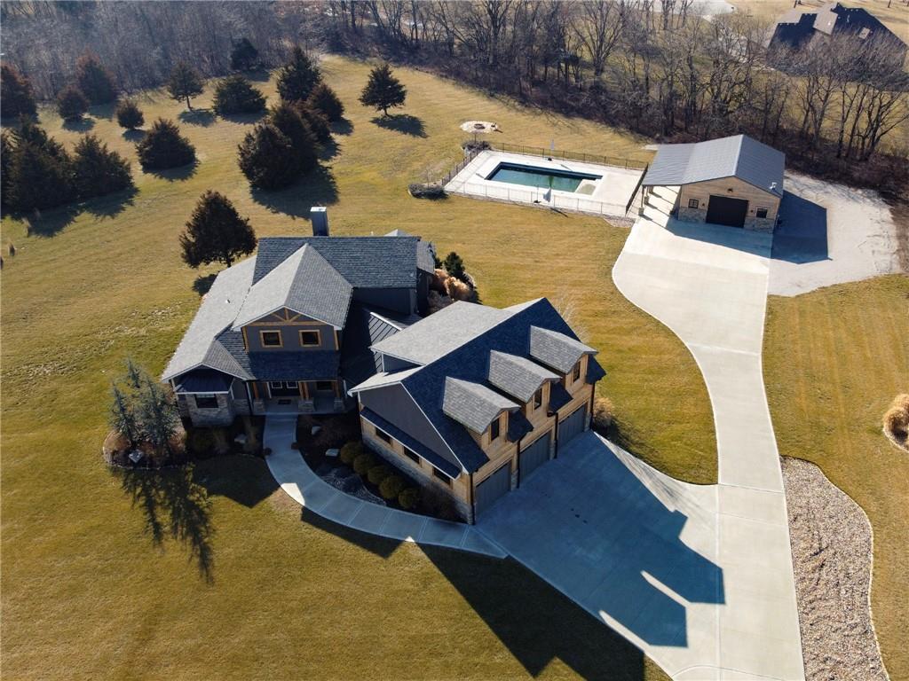 15906 Corbin Ct, Pleasant Hill, MO 64080