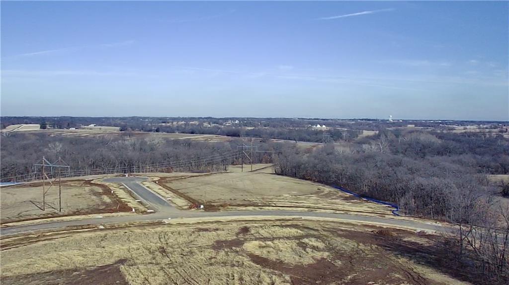 14409 Stringtown Ct, Lake Lotawana, MO 64086