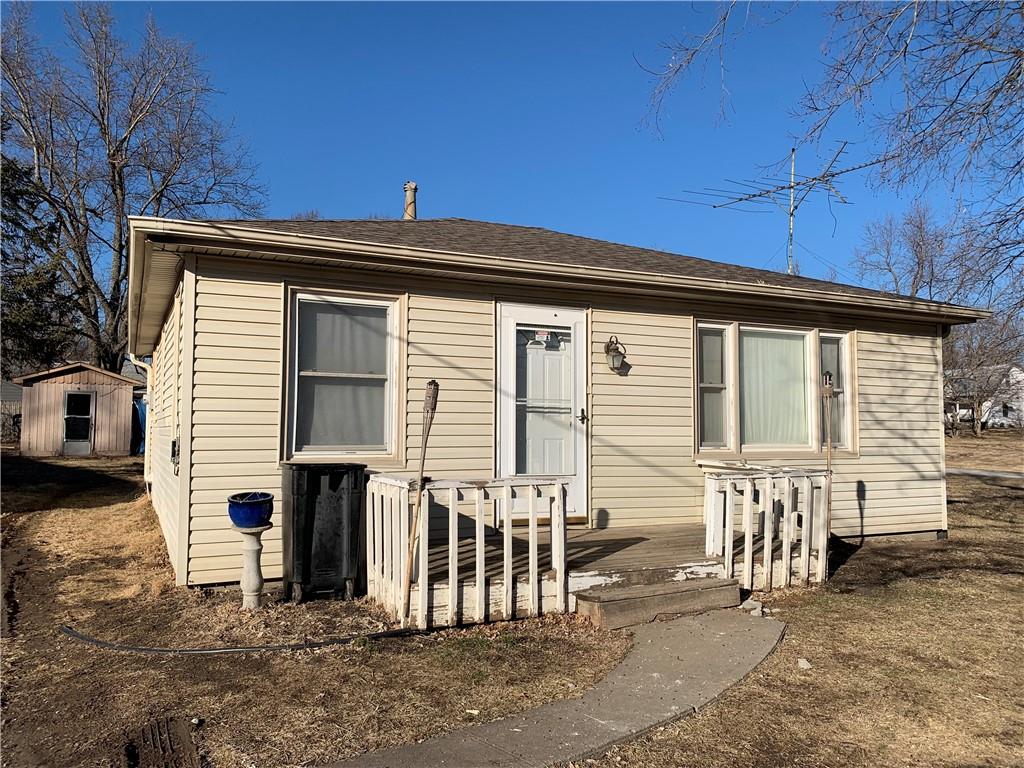 104 E Saint Joseph Ave, Stewartsville, MO 64490