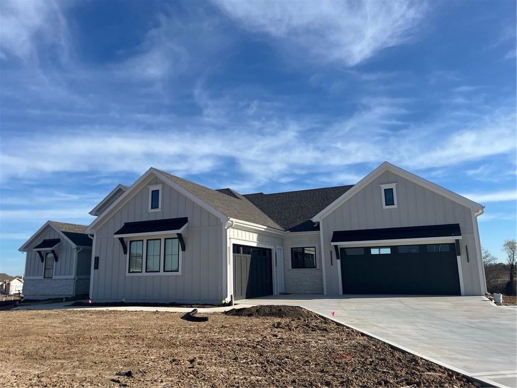 10151 N Kansas Ct, Kansas City, MO 64155