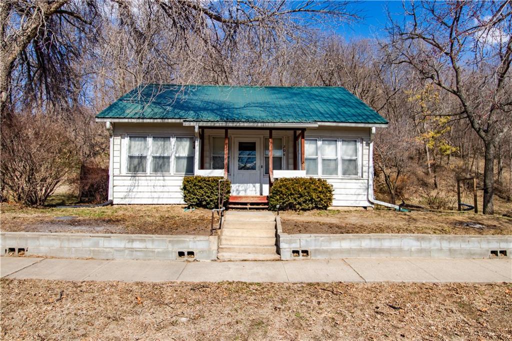 204 Commercial St, Forest City, MO 64451