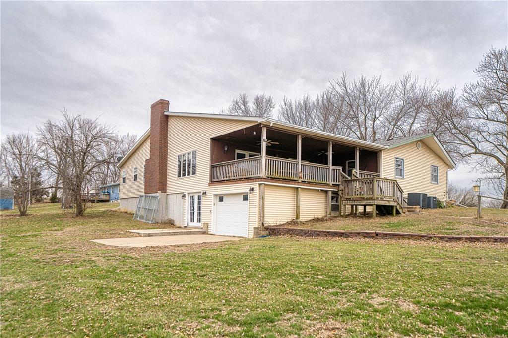9724 SW Taylor Rd, Stewartsville, MO 64490