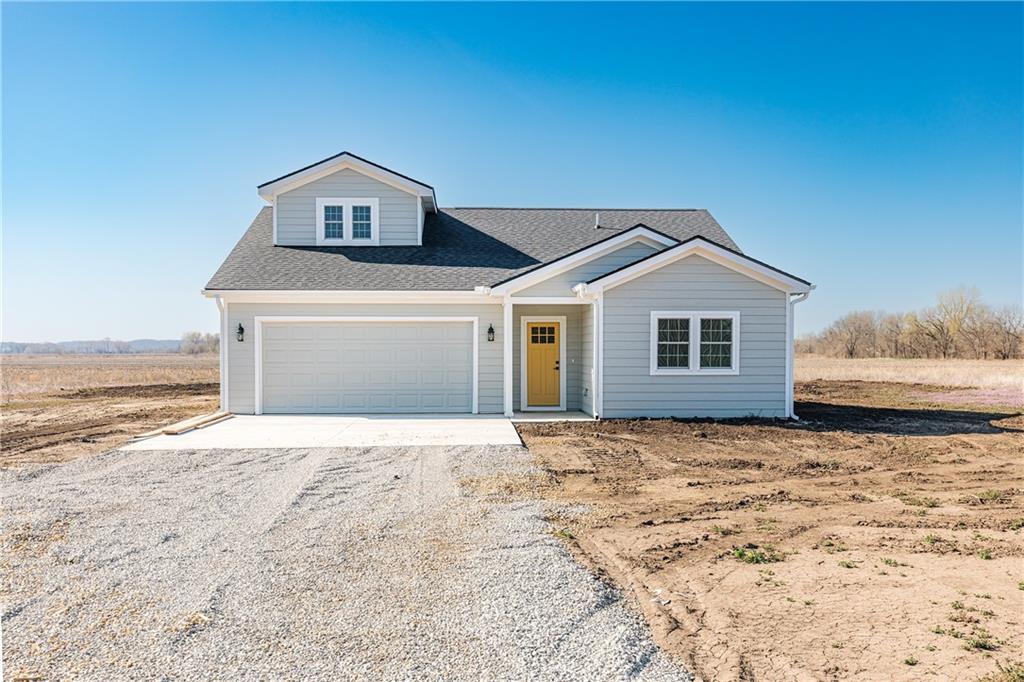 12427 17th St, Perry, KS 66073