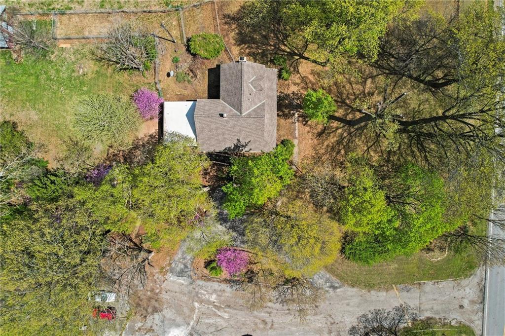 1300 NE Cookingham Dr, Kansas City, MO 64155