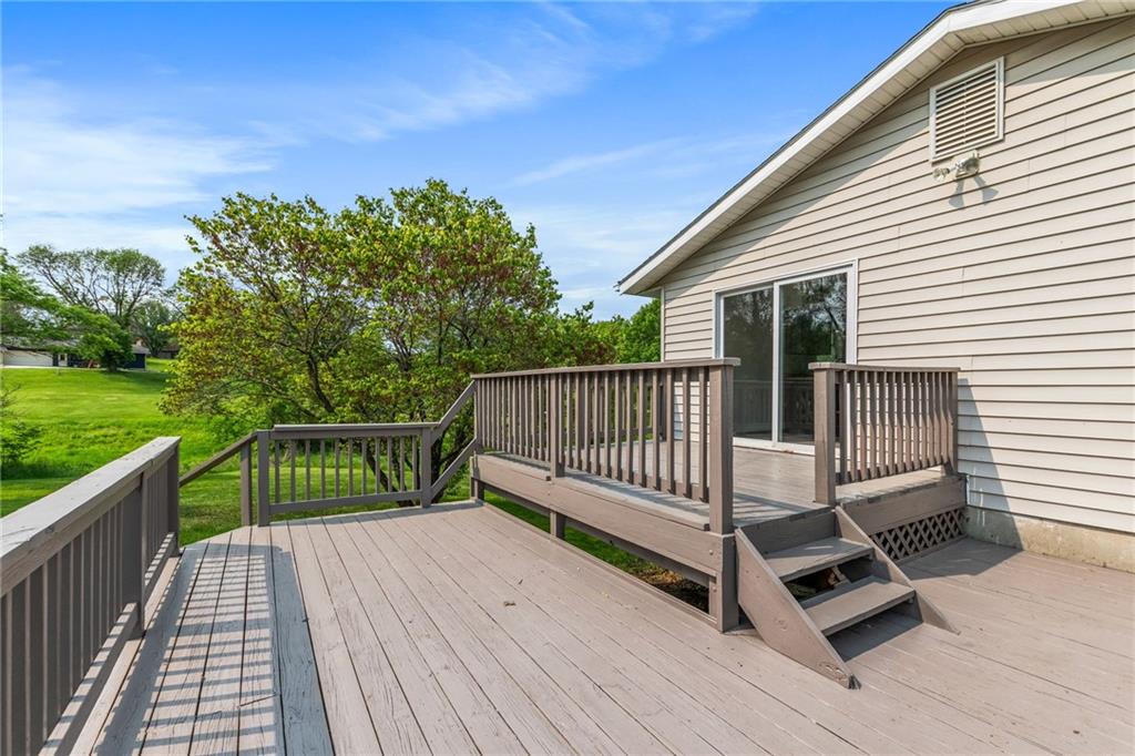 102 W 10th St, Grant City, MO 64456