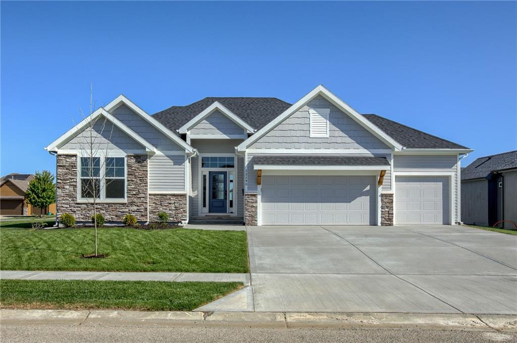 32290 W 165th St, Gardner, KS 66030