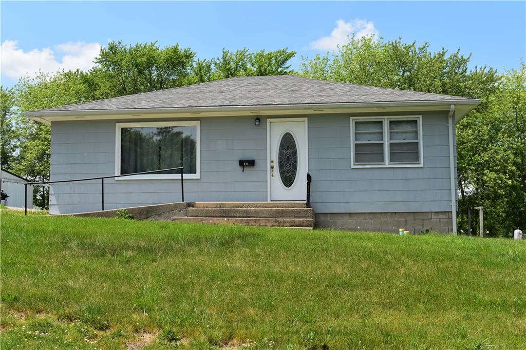 703 S Main St, Grant City, MO 64456