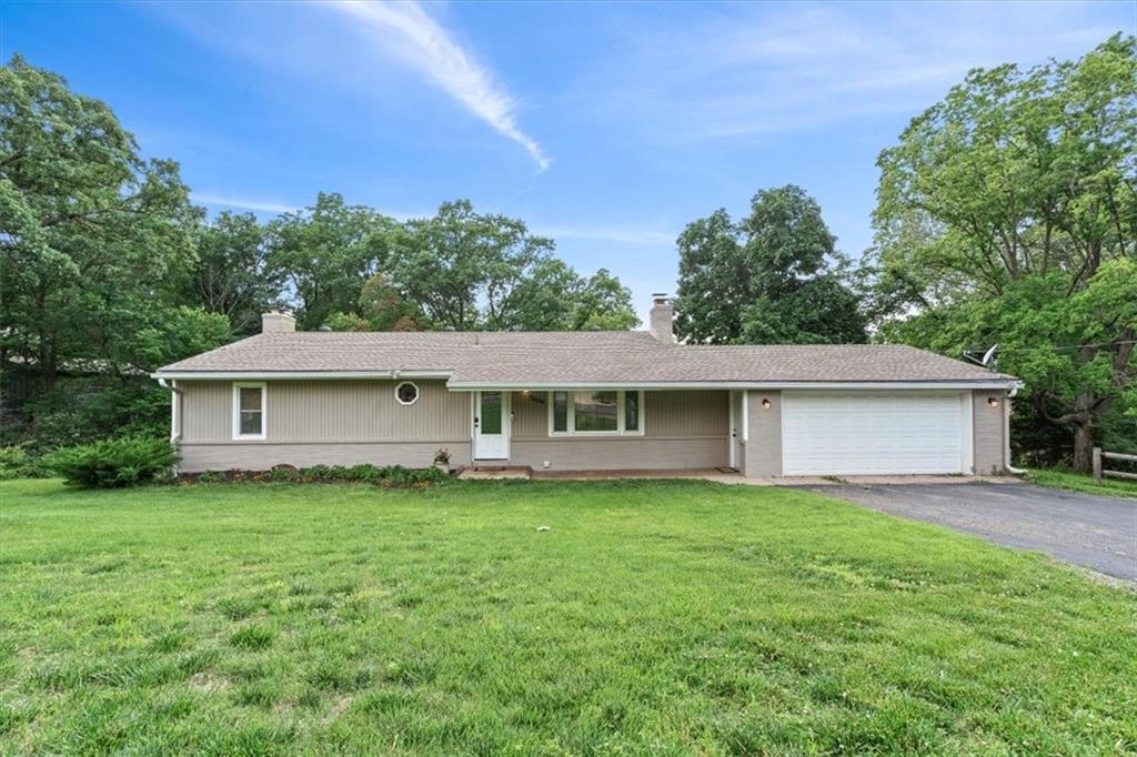 5606 NW Redhaw Ln, Platte Woods, MO 64151
