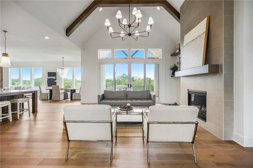 2813 W 175th Pl, Overland Park, KS 66085