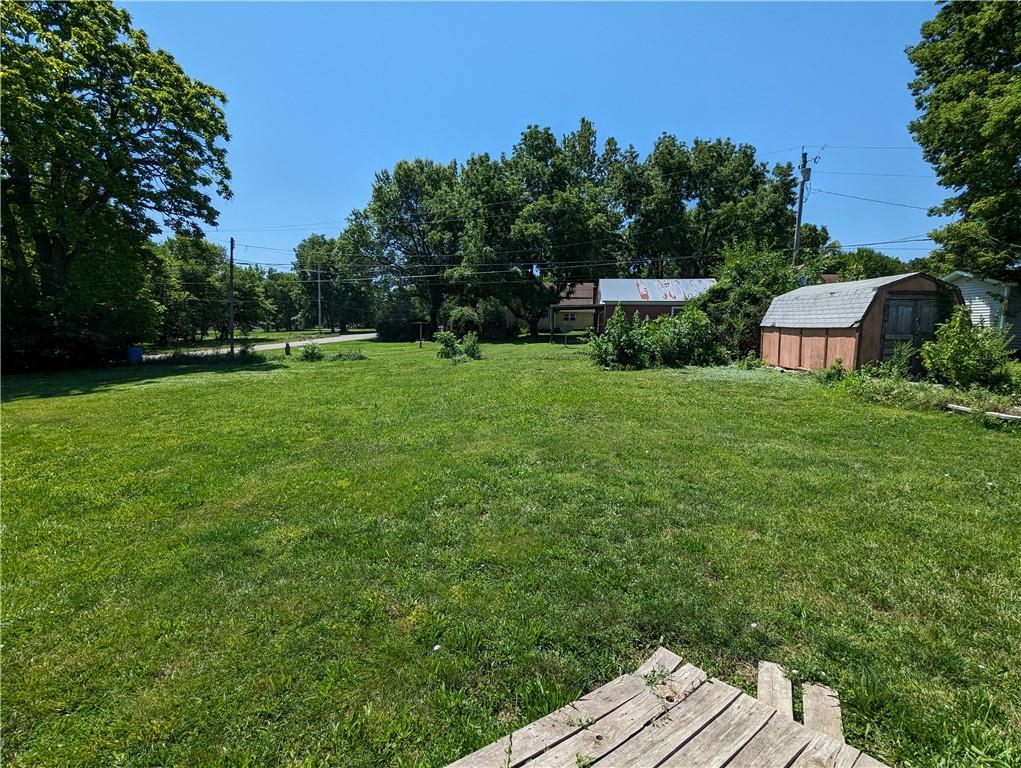 1003 Utah St, Hiawatha, KS 66434