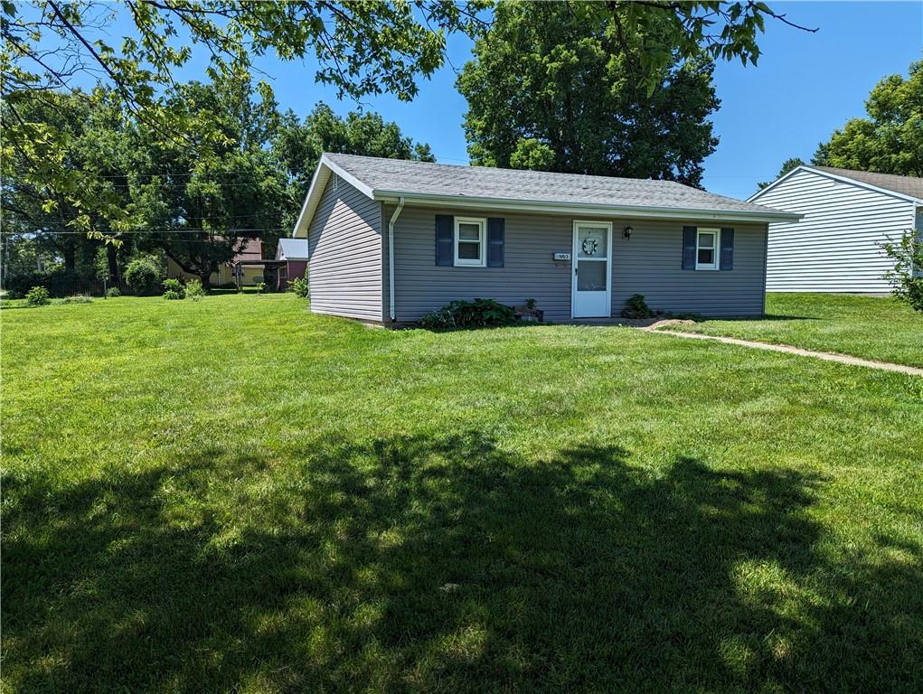1003 Utah St, Hiawatha, KS 66434