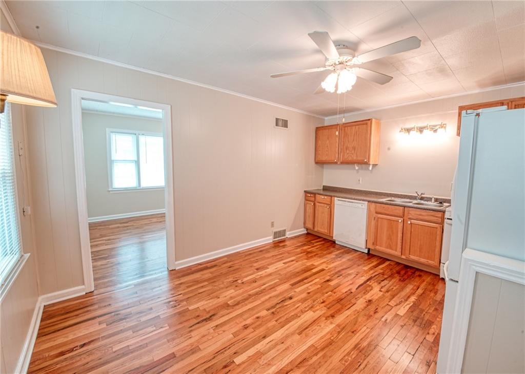 202 5th Ave S, Greenwood, MO 64034