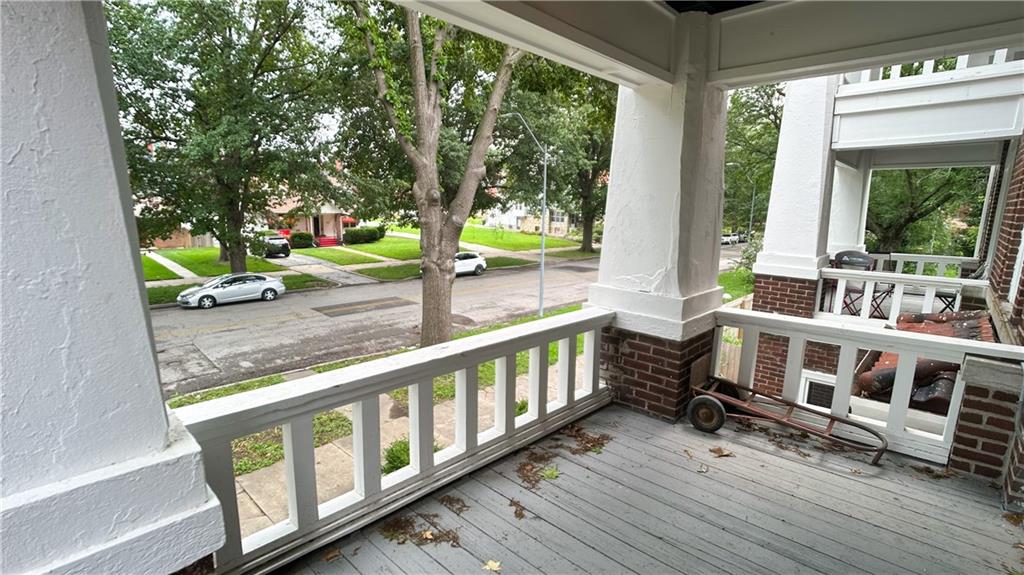 304 Gladstone Blvd, Kansas City, MO 64124