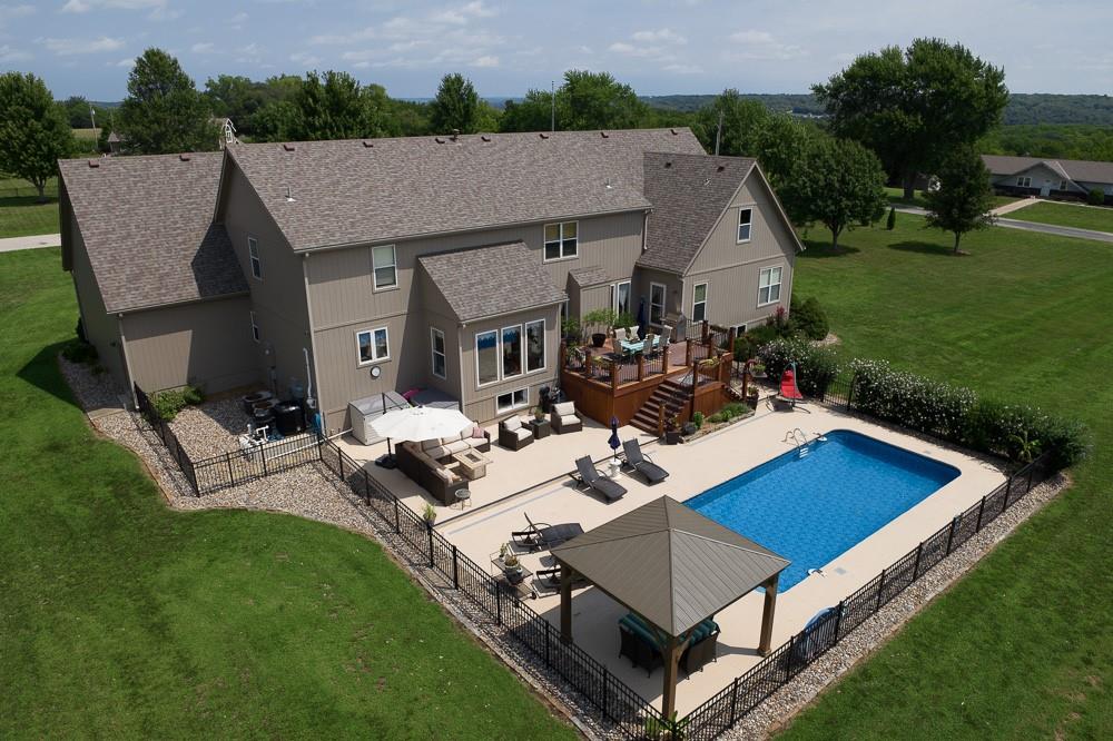 30351 W 88th Ter, De Soto, KS 66018