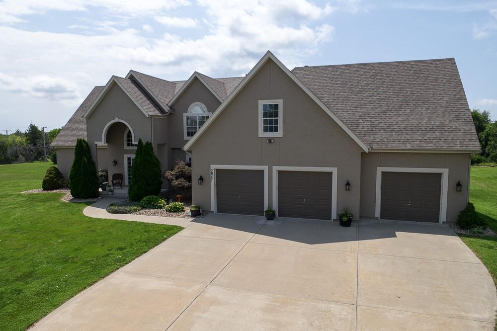 30351 W 88th Ter, De Soto, KS 66018