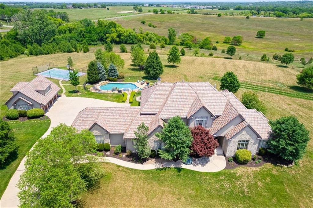 18023 Melrose Dr, Overland Park, KS 66013