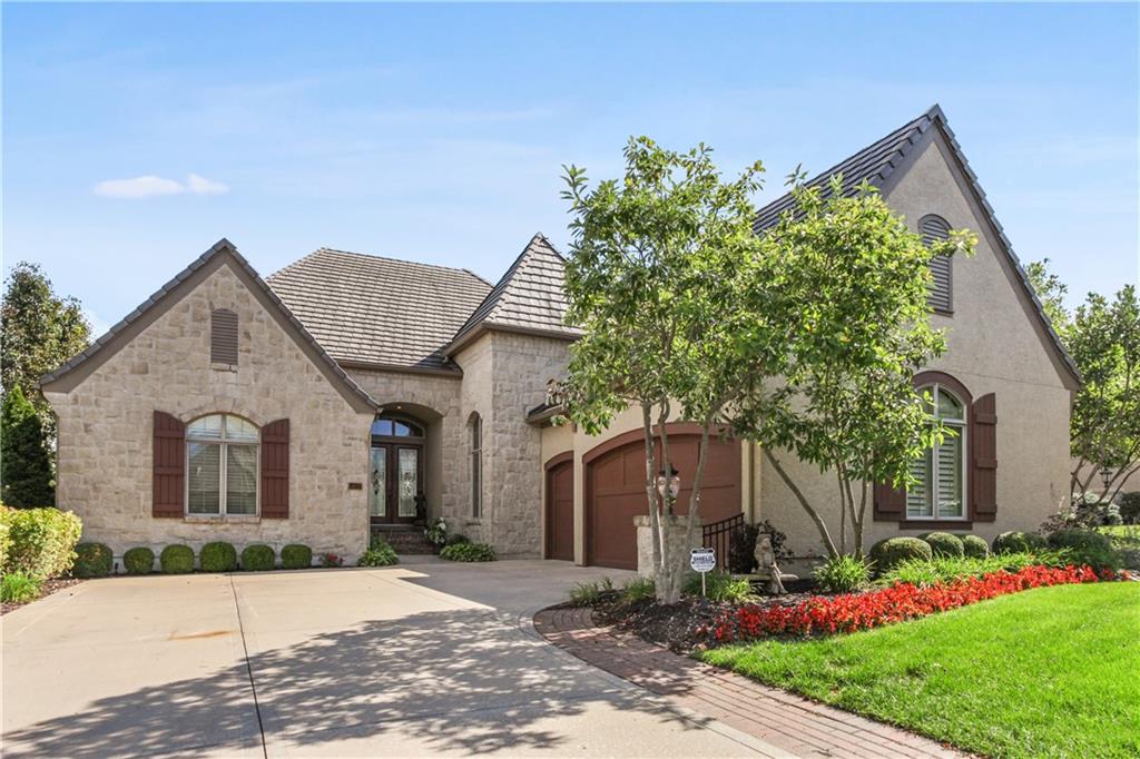 14117 Nicklaus Dr, Overland Park, KS 66223