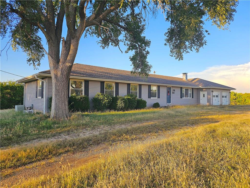 33241 NE 2400 Rd, Greeley, KS 66033