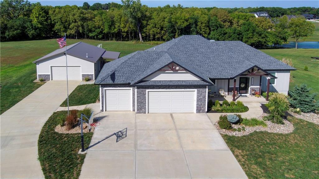 15680 Metro Ave, Bonner Springs, KS 66012