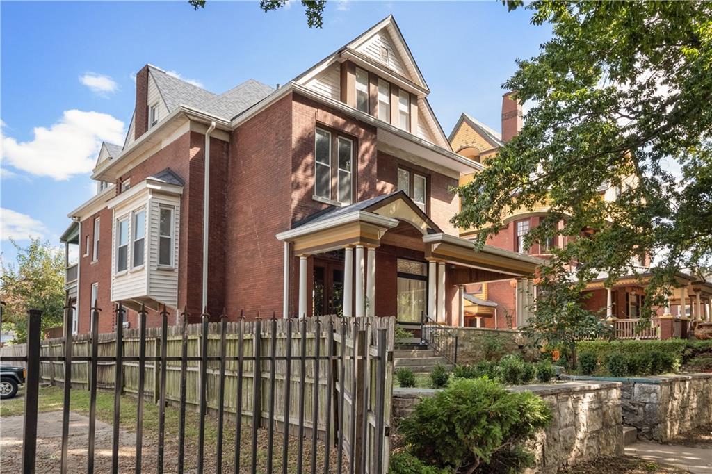 509 Gladstone Blvd, Kansas City, MO 64124