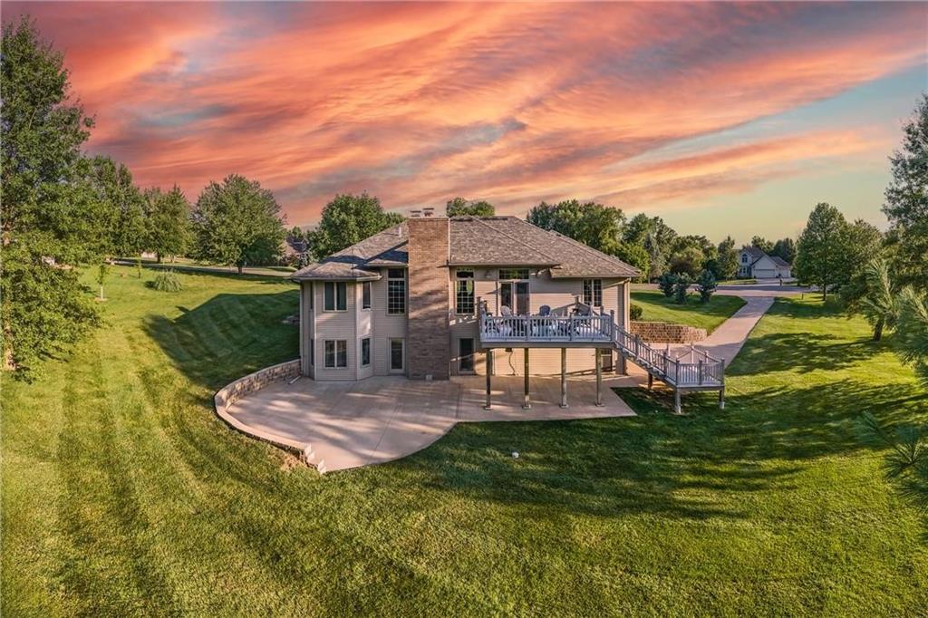 19619 Foxridge Dr, Country Club, MO 64505