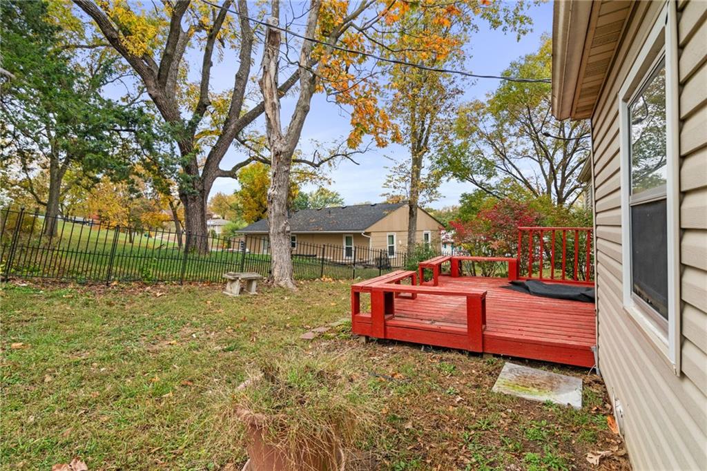 100 Rader Ave, Platte City, MO 64079