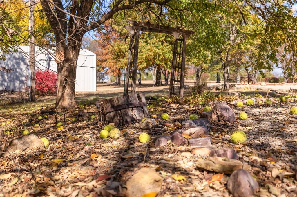 13089 Arrowhead Dr, Perry, KS 66073