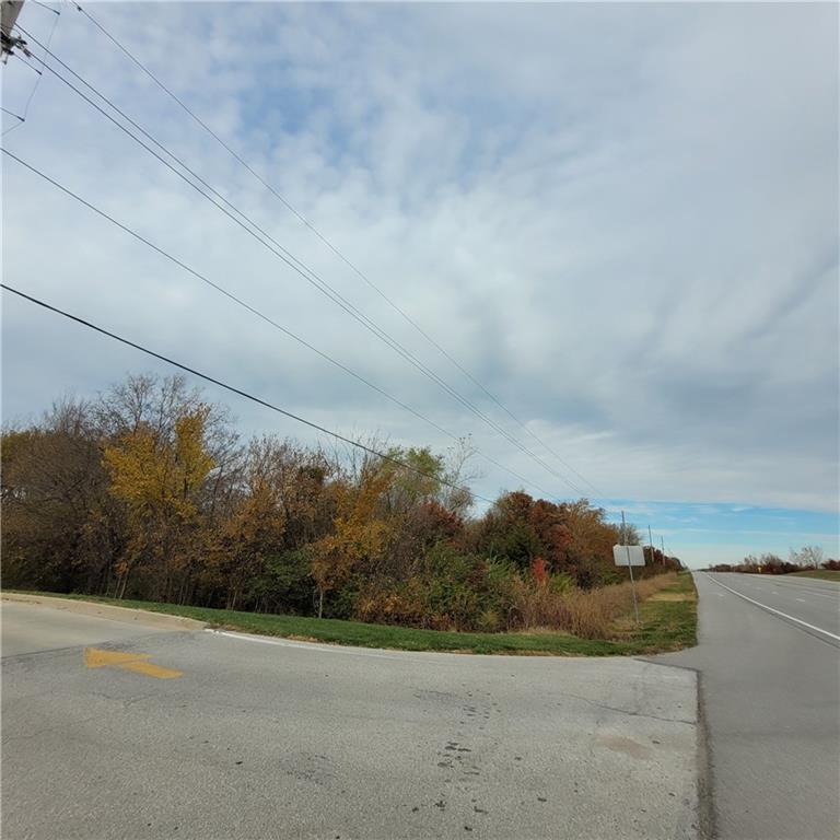 SW 7 Hw, Blue Springs, MO 64015