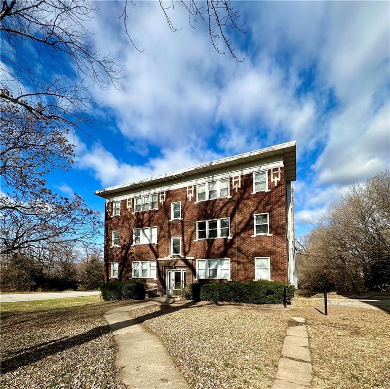 2800-02 Independence Ave, Kansas City, MO 64124