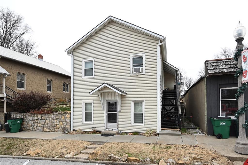 112 Main St, Platte City, MO 64079