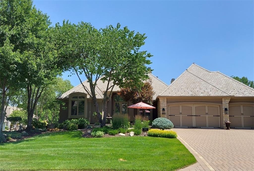 11501 Rosewood St, Leawood, KS 66211