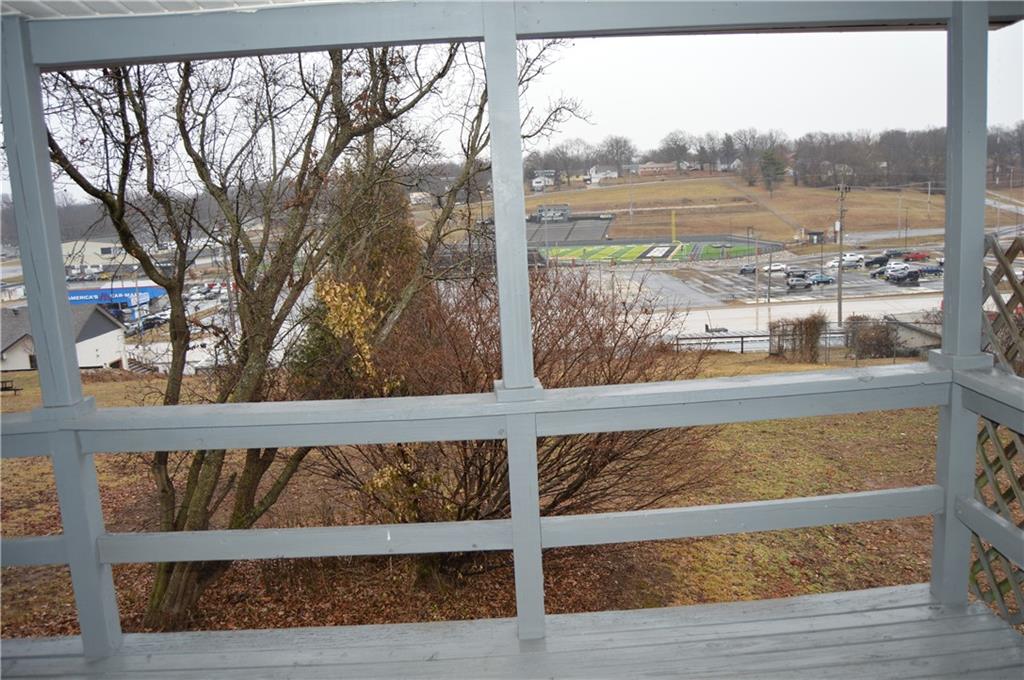 329 Fairground Rd, Neosho, MO 64850