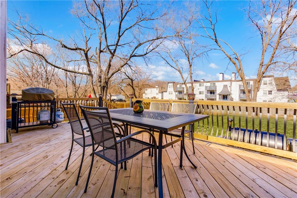 11404 W 77th St, Shawnee, KS 66214
