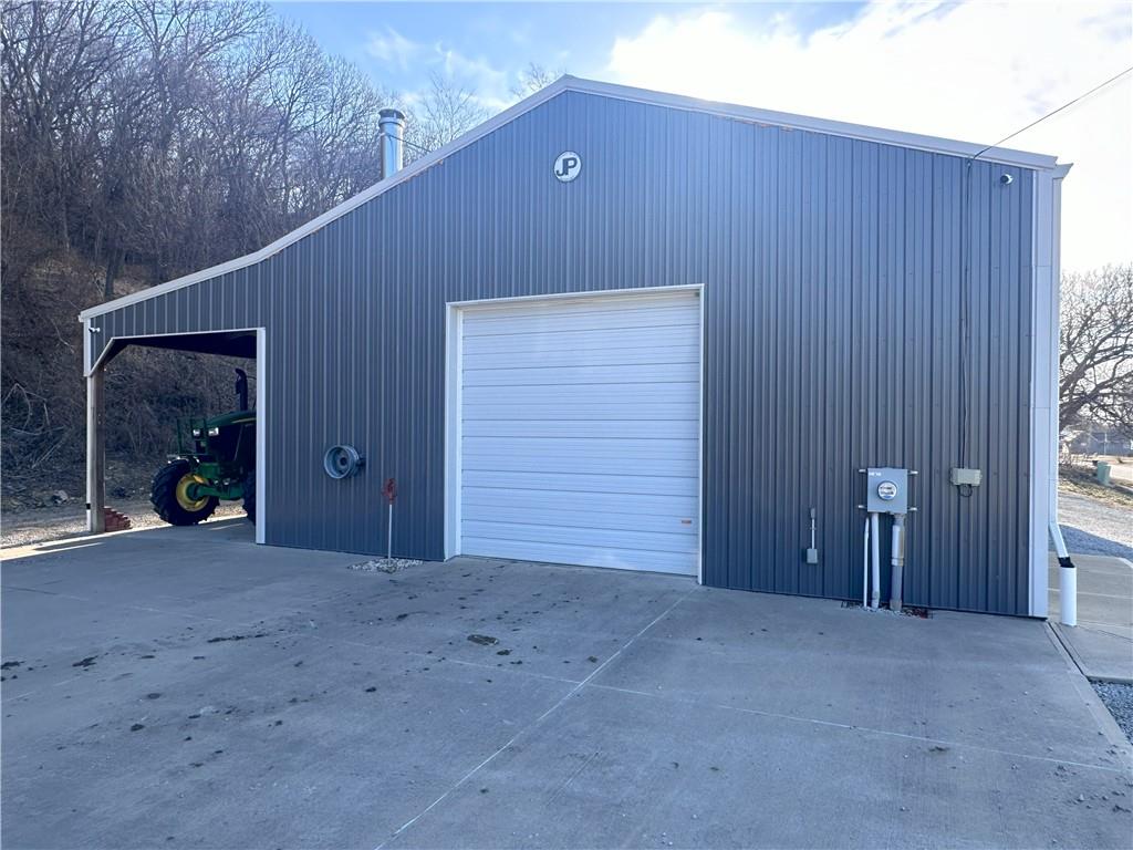 706 Commercial St, Forest City, MO 64451