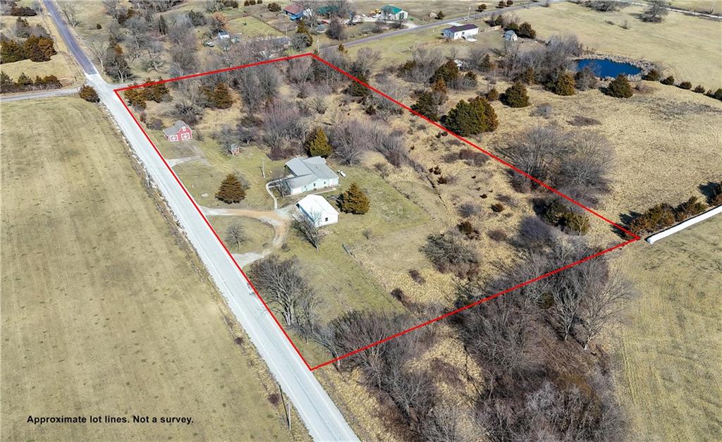 31144 Rattlesnake Hill Rd, Smithton, MO 65350