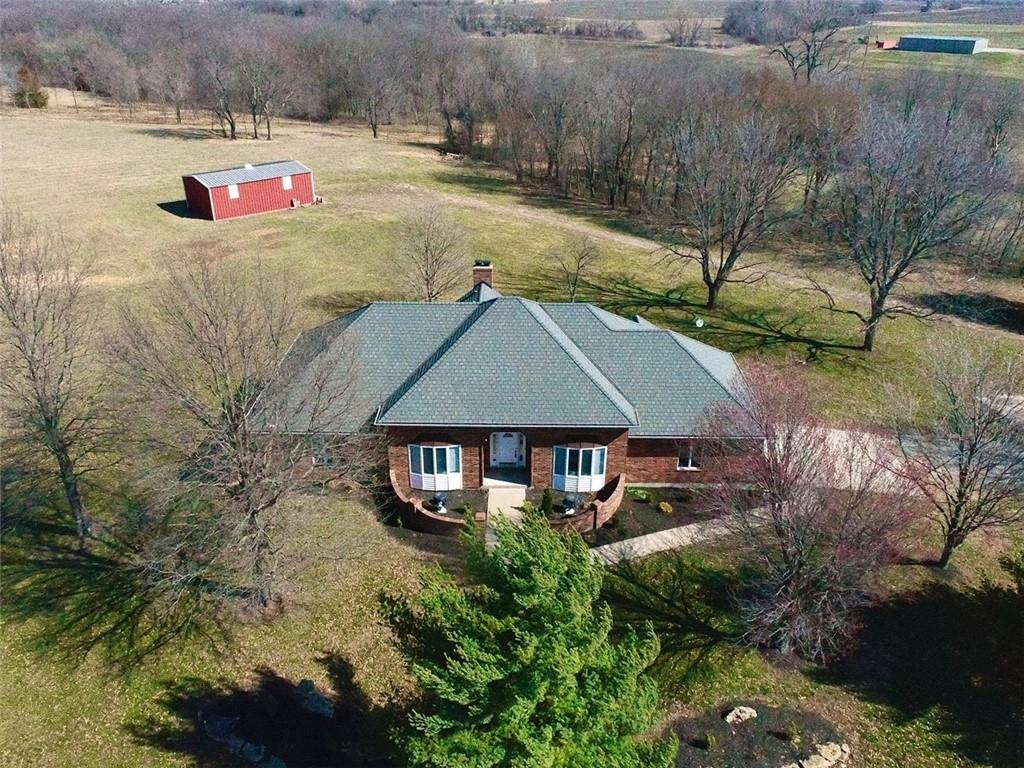 11224 W 239 St, Bucyrus, KS 66013