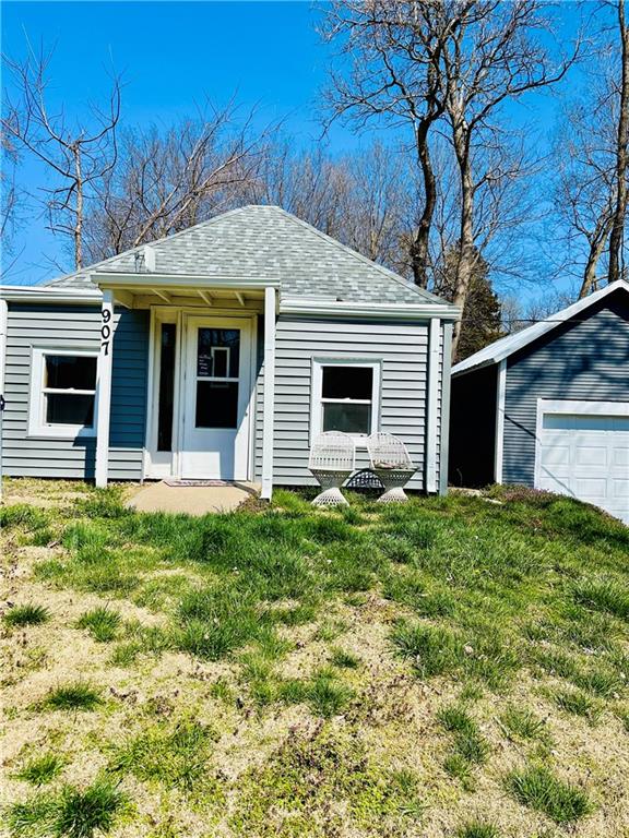 907 Valley St, Rushville, MO 64484