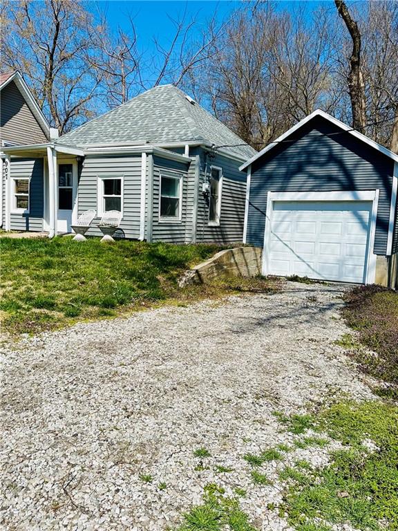 907 Valley St, Rushville, MO 64484
