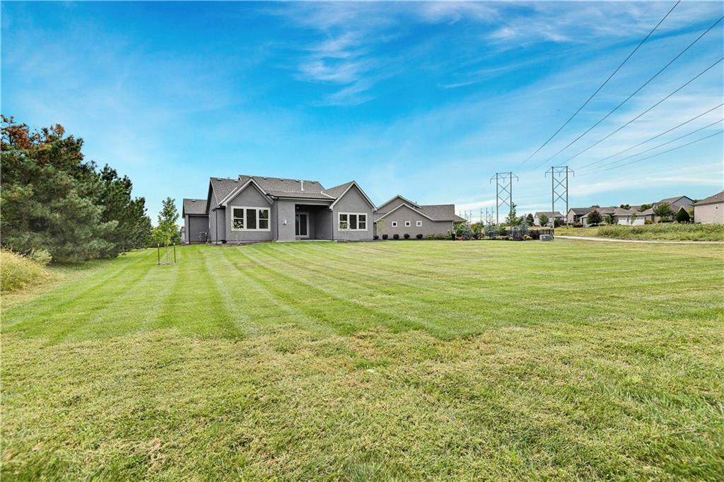 14500 Meadow Ln, Leawood, KS 66224