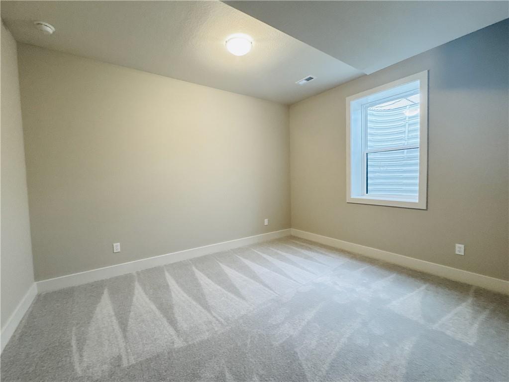 12585 N Beacon Ct, Platte City, MO 64079