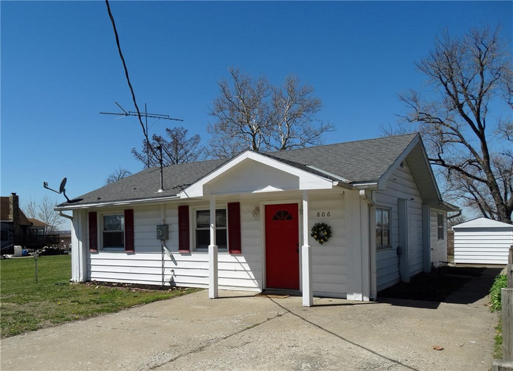806 Lakeshore Dr, Rushville, MO 64484