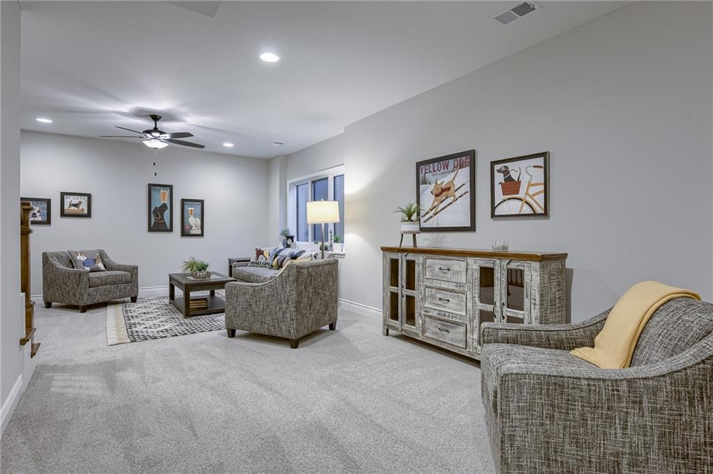 11433 S Waterford Dr, Olathe, KS 66061