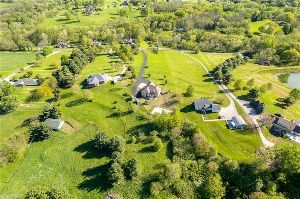 2605 SE Galvin Rd, St Joseph, MO 64504