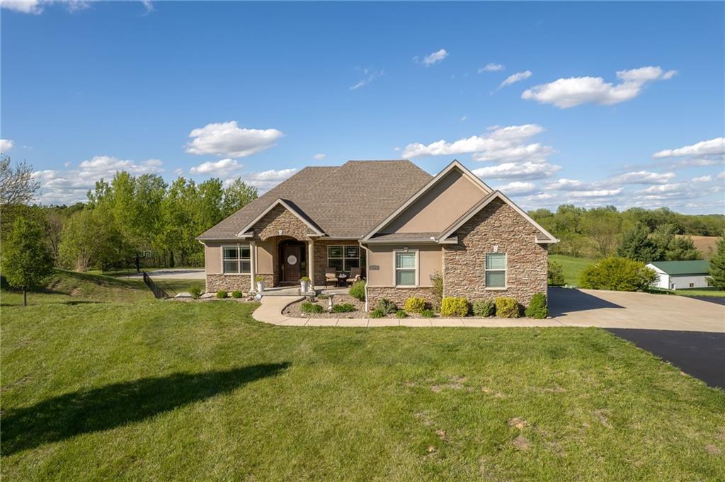 2605 SE Galvin Rd, St Joseph, MO 64504